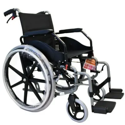 Fauteuil roulant Celta avec frein passager