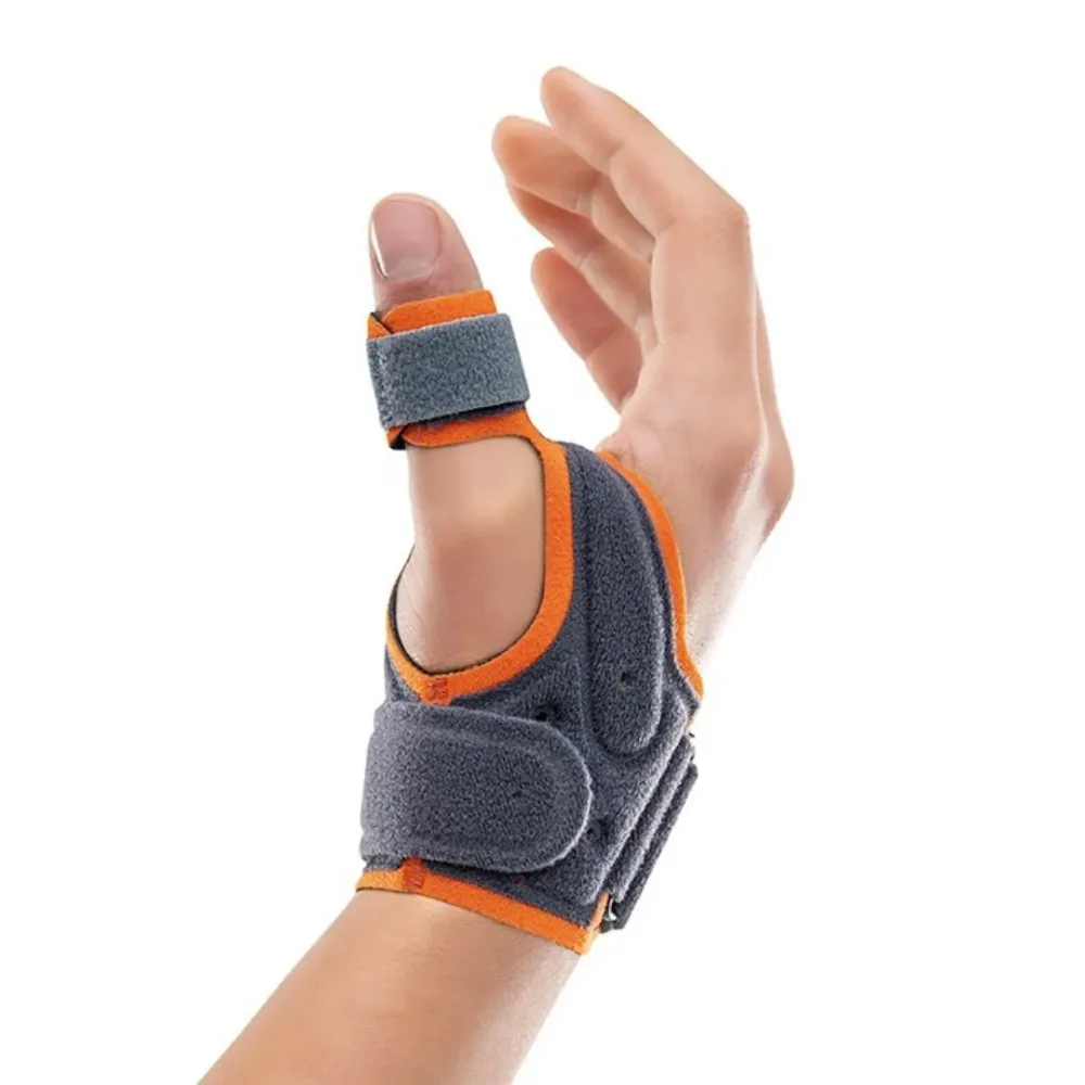 Attelle immobilisatrice du pouce en enlèvement