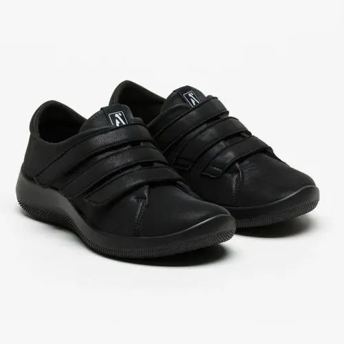 Sneakers Manyara Black Velcro | ® Loja Ortopédica