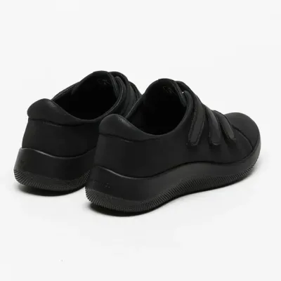 Sneakers Manyara Black Velcro | ® Loja Ortopédica