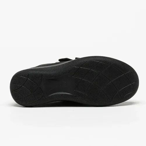 Sneakers Manyara Black Velcro | ® Loja Ortopédica
