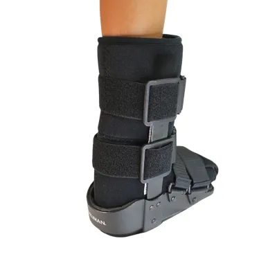 Bota Walker Corta y Fija