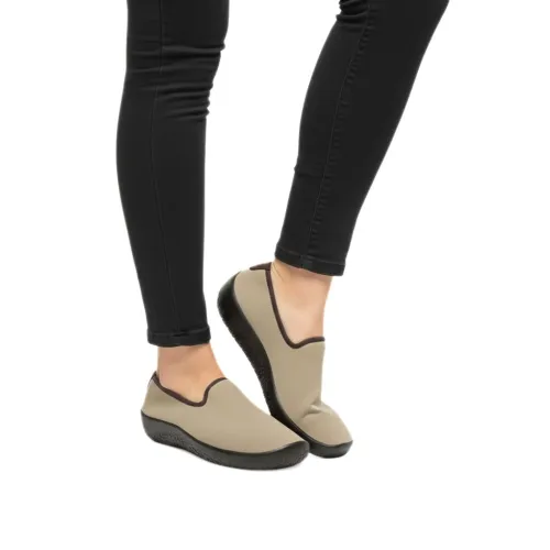 Sapato Olympus Arcopedico Bege