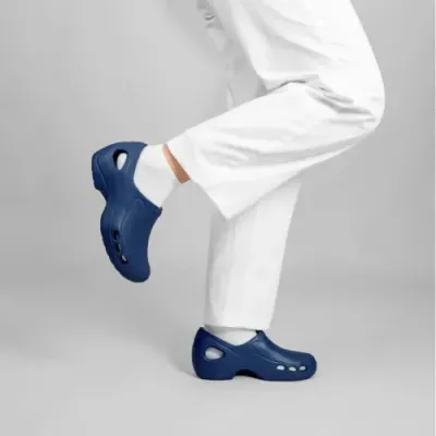 Sabots professionnels WOCK bleu marine Everlite