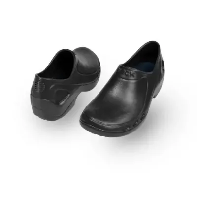Zuecos de Trabajo Wock Everlite Cerrado Negro | Tienda de Ortopedia